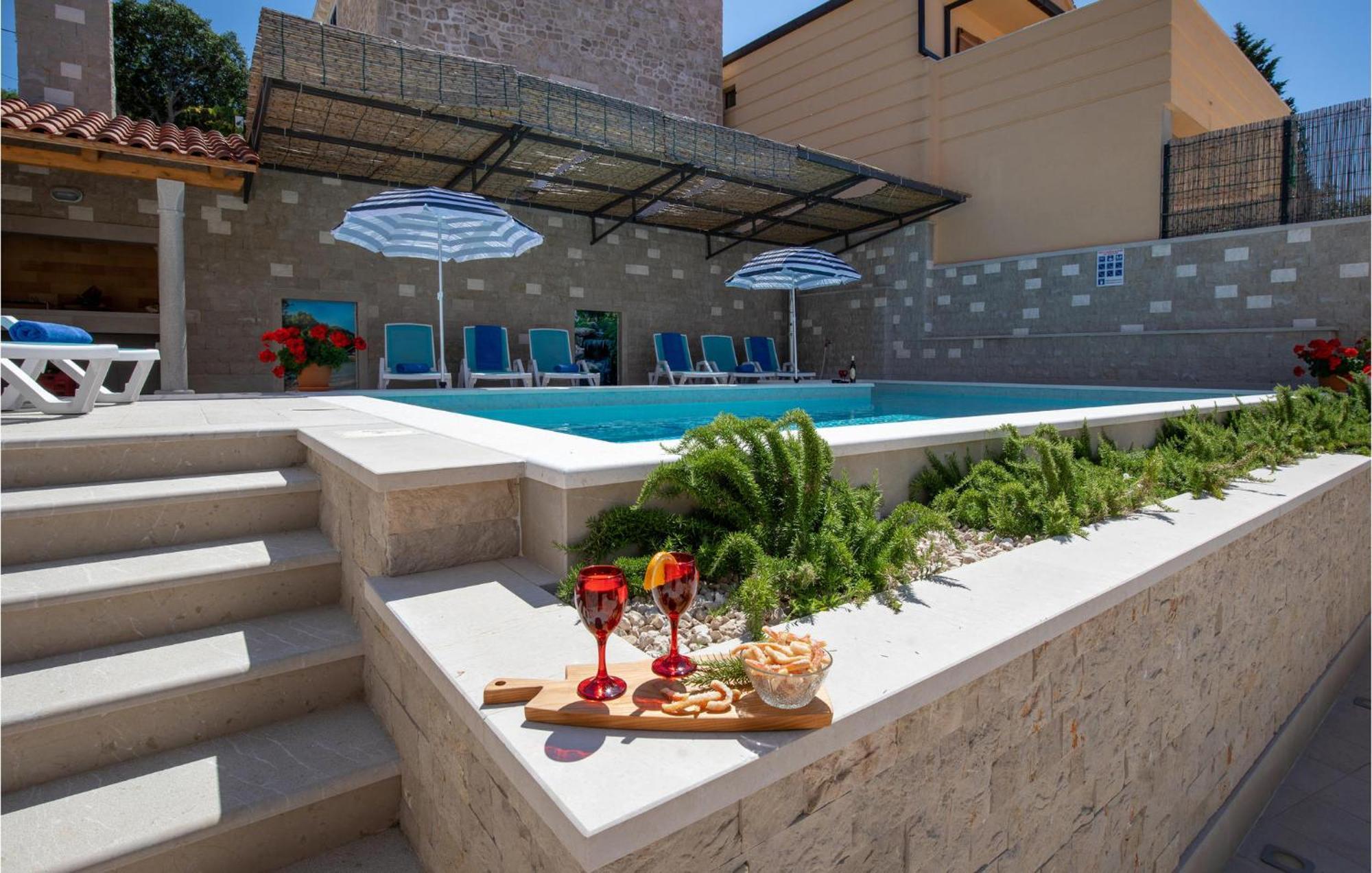 Lovely Home In Klek With House A Panoramic View Dış mekan fotoğraf